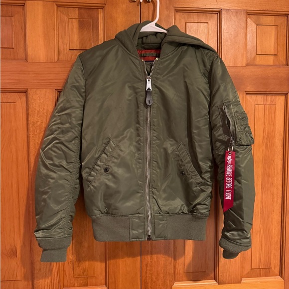 Alpha Industries Jacket - Picture 2 of 4